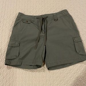 Jones New York Sport cargo shorts size 10